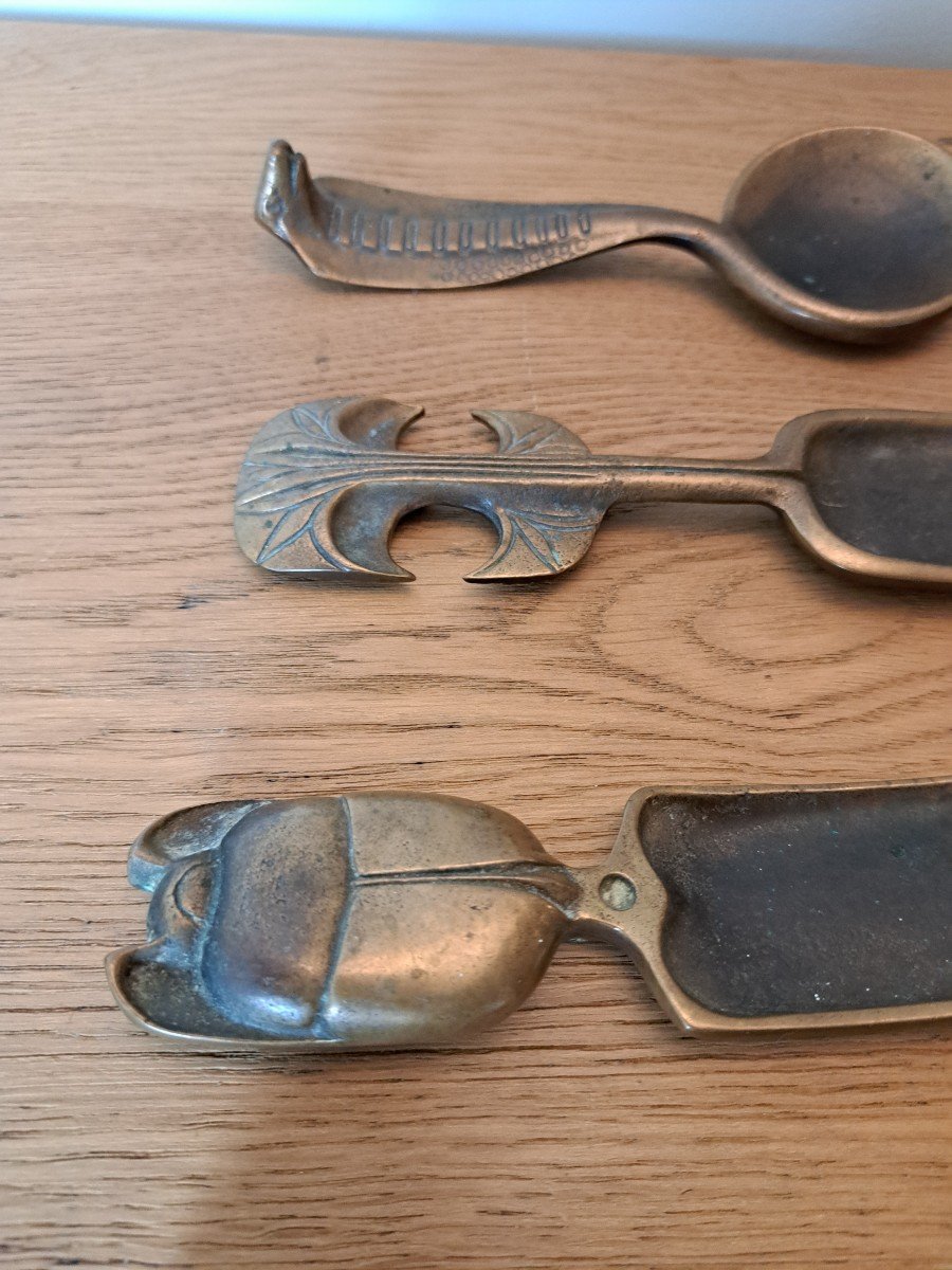 Suite Of Four Cosmetic Spoons, Bronze, 20th Century.-photo-3