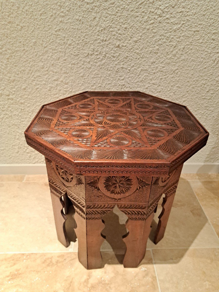 Morocco, Octagonal Pedestal Table, Carved Solid Wood, Early 20th Century. -photo-5