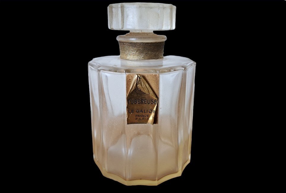 Tuberose, Le Galion, Perfume Bottle, 20th Century. 