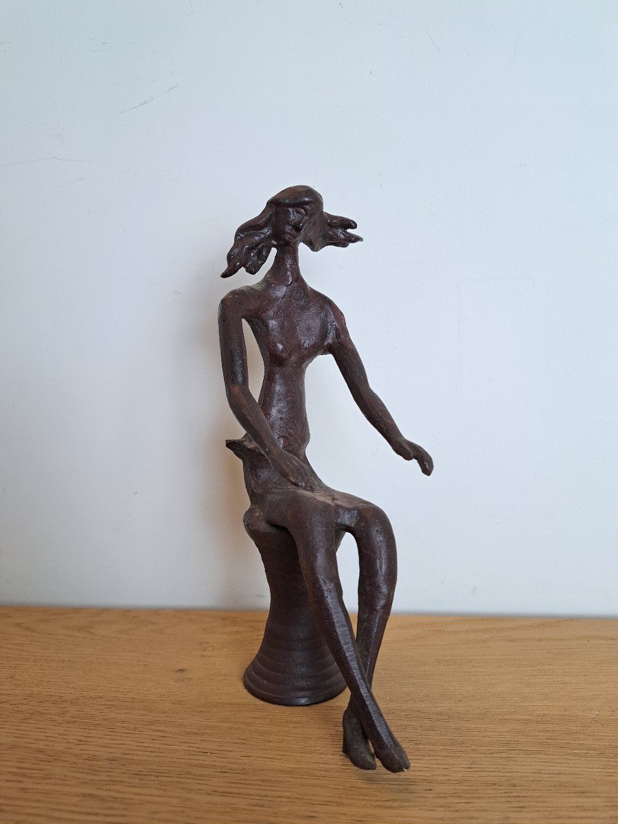 Seated Woman, Bronze Statuette, Unsigned, 20th Century.