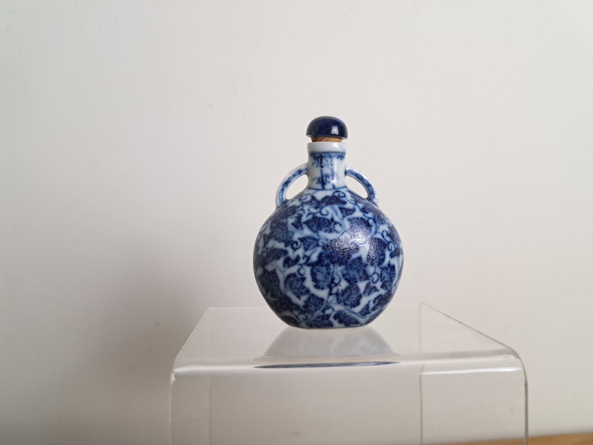 Tabatière , Porcelaine , Chine , XX°. 