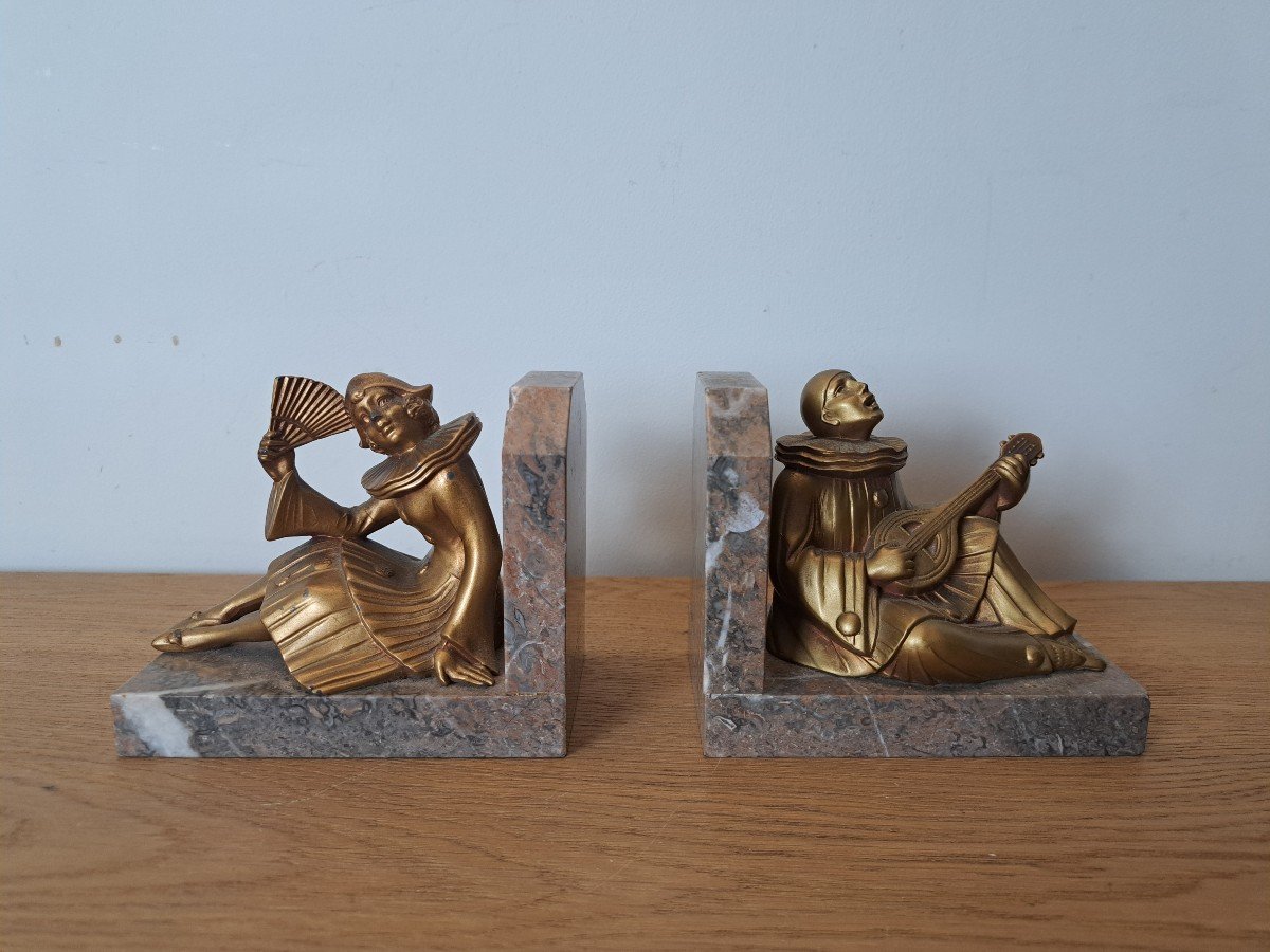 Pierrot And Colombine, Pair Of Bookends, Spelter And Marble, Art Deco, 20th Century. 