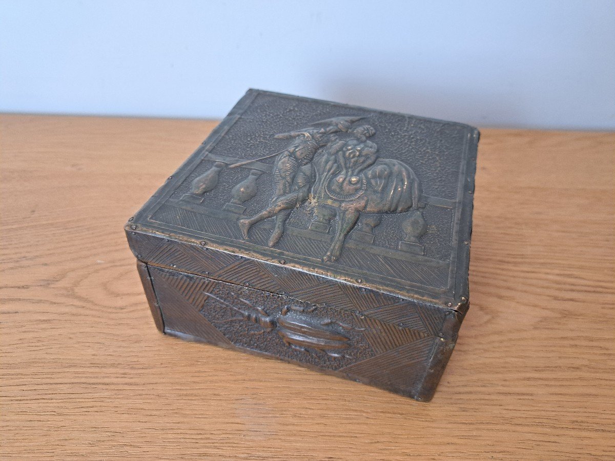 Harlequin And Columbine, Repoussé Brass Box, Art Nouveau, Early 20th Century. 