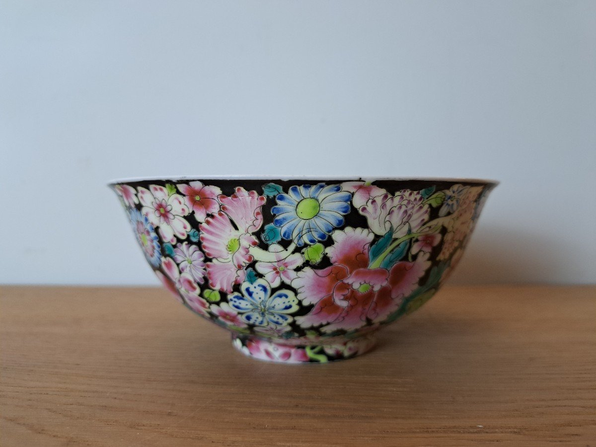 Chine , Coupe "mille Fleurs", Porcelaine émaillée , XX°. -photo-1