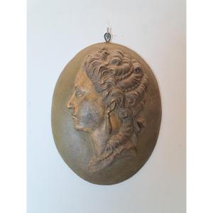 Marie De Medici, Patinated Cast Iron Medallion, 19th Century. 