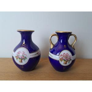 Baccarat , Deux Petits Vases  , Opaline , Fleurs , XIX°. 