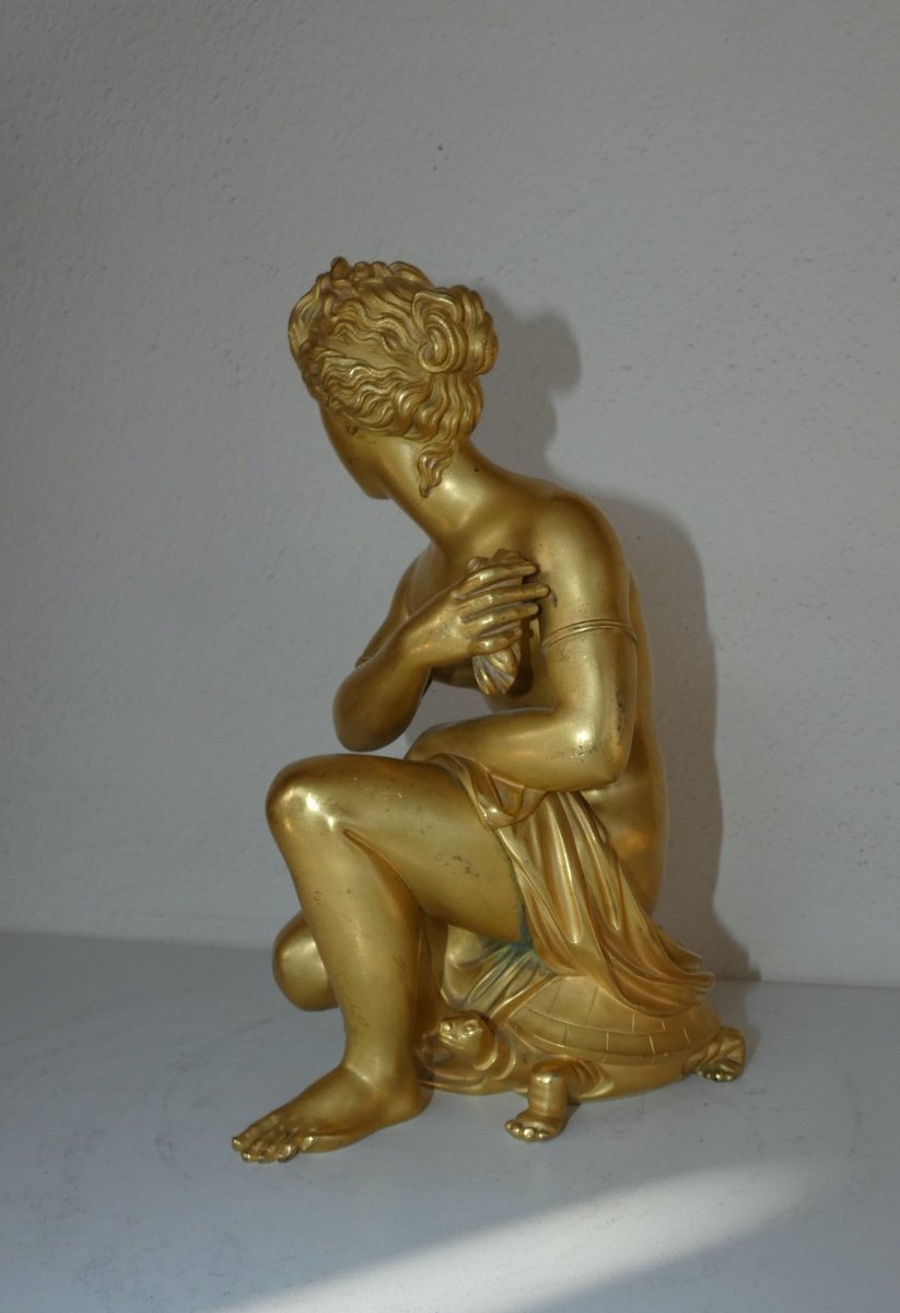 Sculpture En Bronze Dore Representant Une Femme Assise Sur Une Tortue - mythologique-photo-3