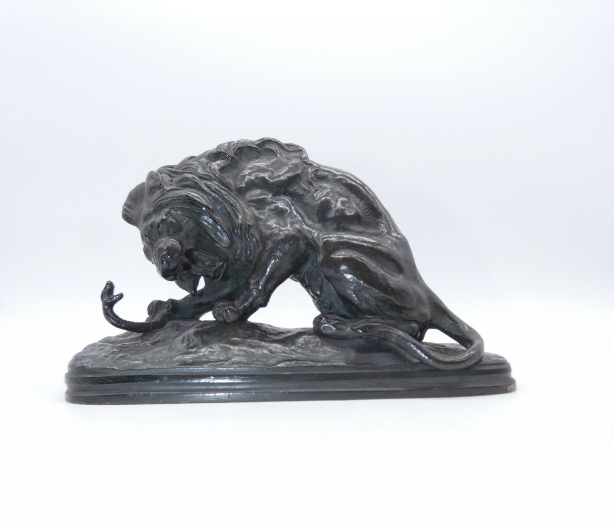 Bronze Sculpture Representing A Lion With A Serpent Sign V. Path-photo-3