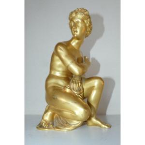 Sculpture En Bronze Dore Representant Une Femme Assise Sur Une Tortue