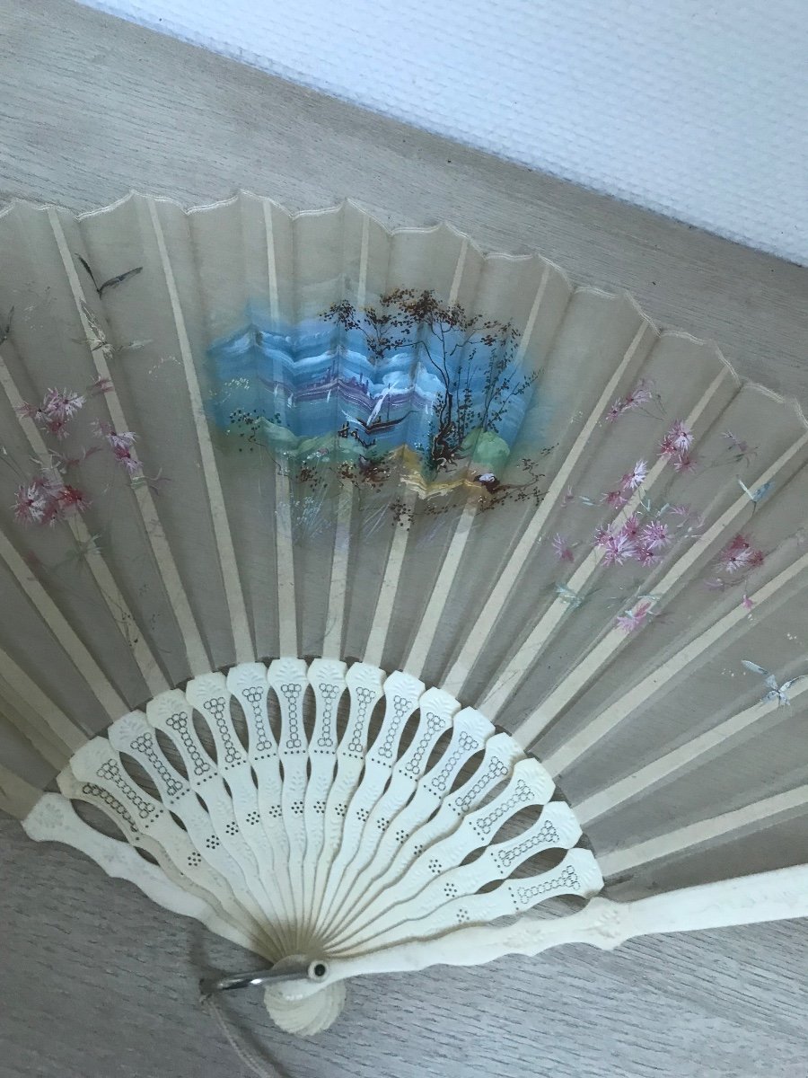 Very Pretty And Large Fan Painted On Tulle -photo-4