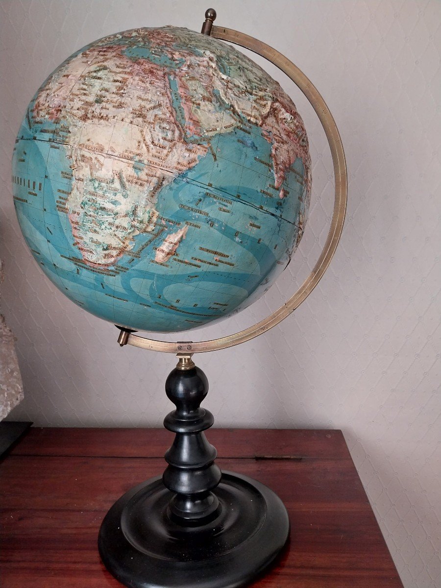 Terrestrial Globe XIX In Relief-photo-2