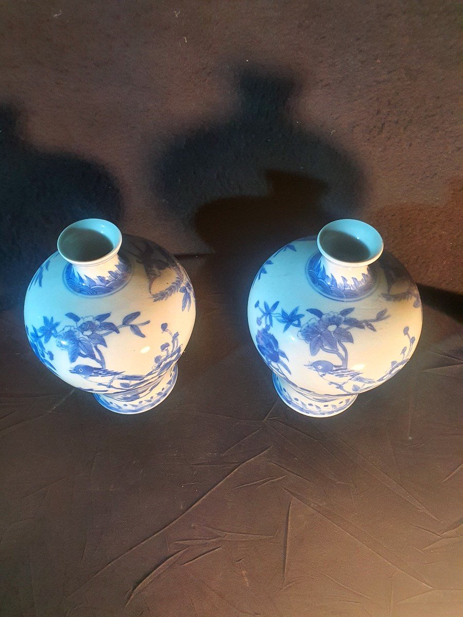 Pair Of Chinese Blue And White Kangxi Style Vases.-photo-3