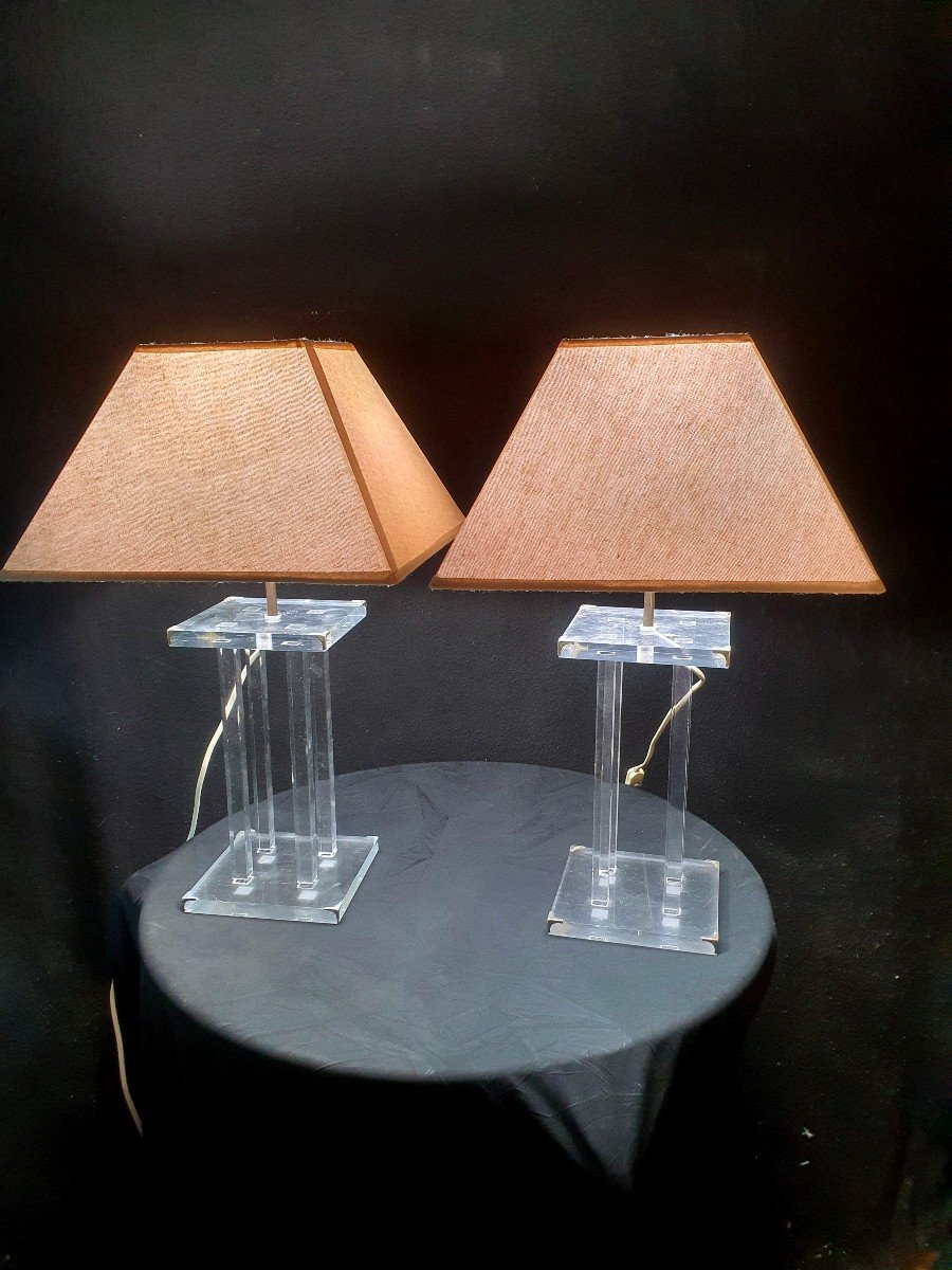 Pair Of Vintage Plexiglass David Lange Lamps. 