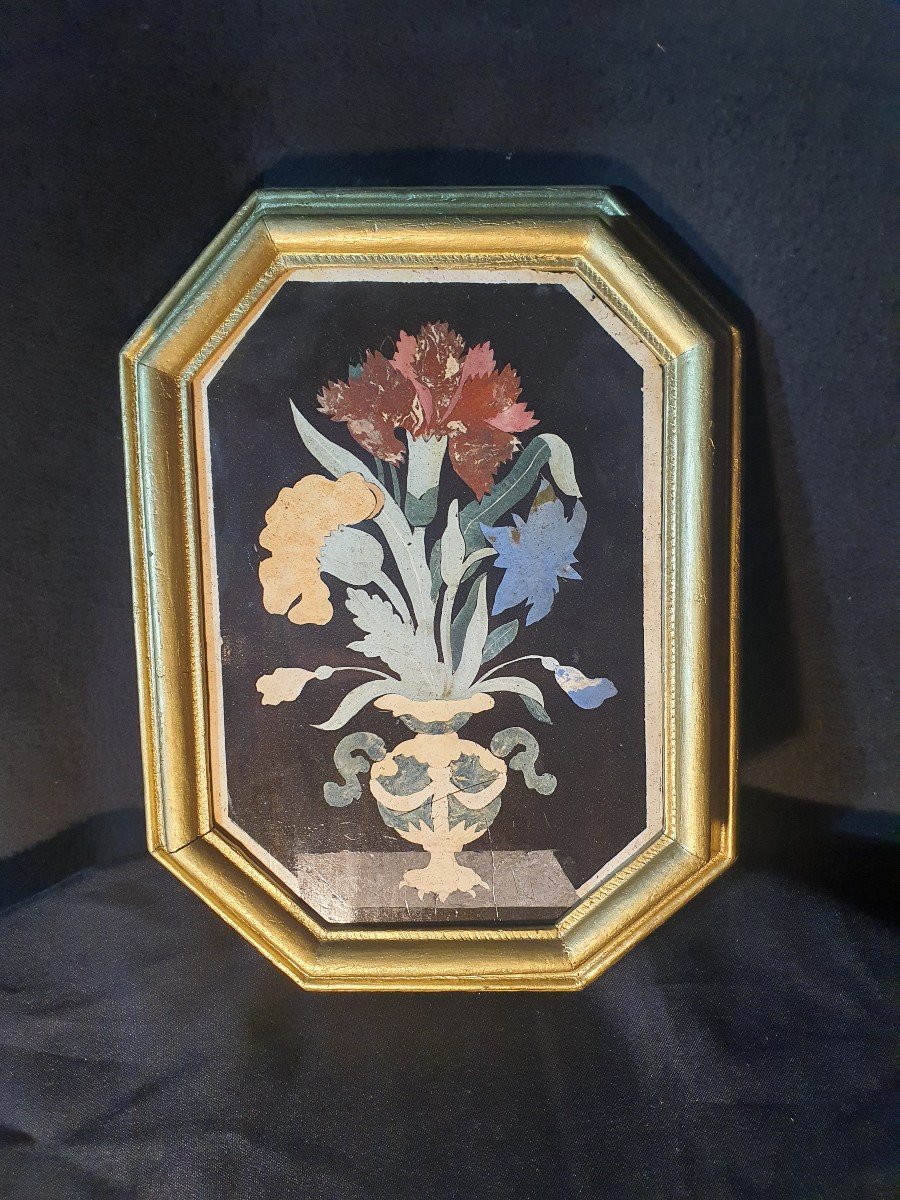 Flower Table Marble Marquetry, Pietra Dura Scagliole.