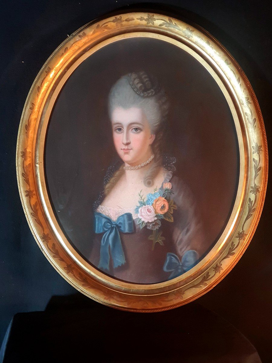 Very Large Pastel Portrait Of A Young Woman, Marie Antoinette, 18th Century. -photo-4