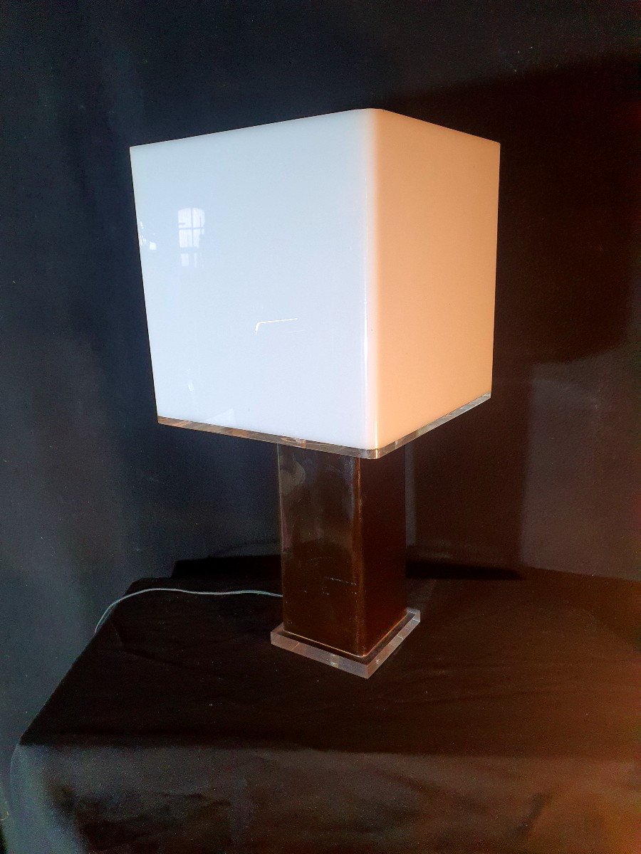 Vintage Plexiglass Lucite Cubic Lamp. 