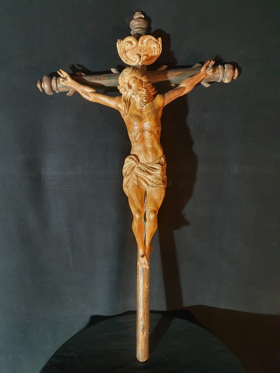 Sculpture Of Christ In Carved Wood, 17th Century. 