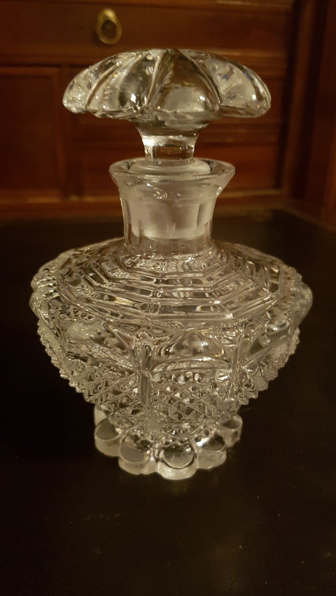 Flacon à Parfum Baccarat d'époque Charles X. 