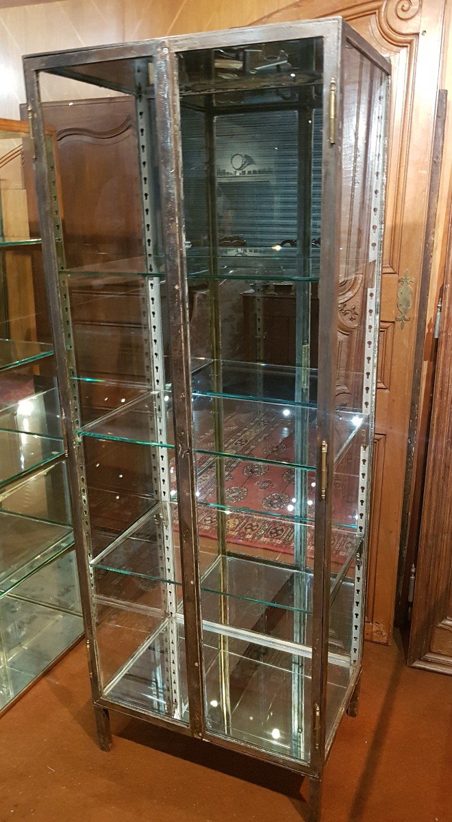 Old Steel Medical Display Cabinet. -photo-2