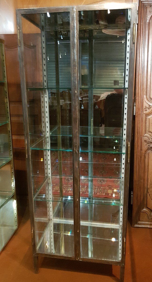 Old Steel Medical Display Cabinet. -photo-3