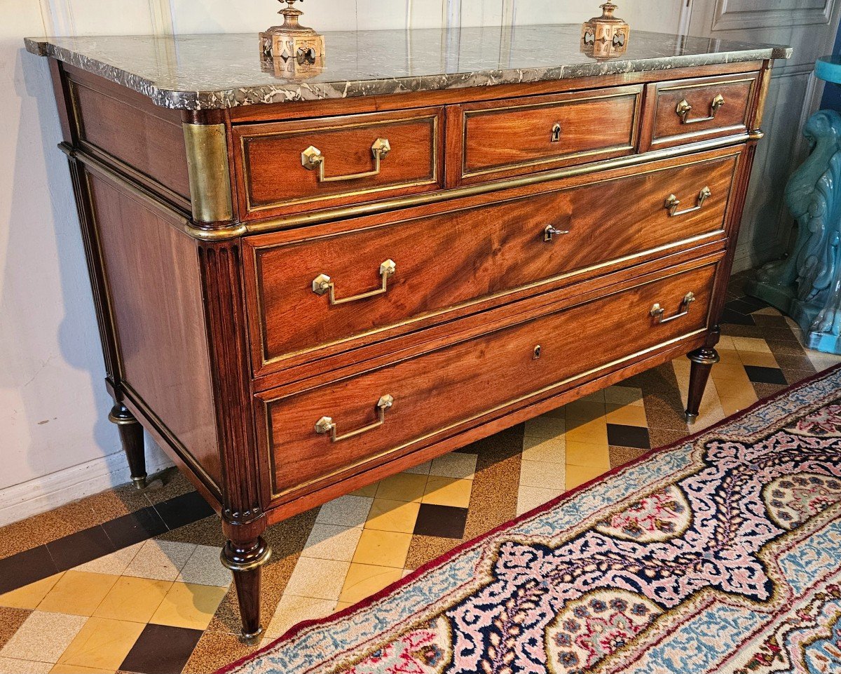 Commode d'époque Louis XVI En Acajou.  -photo-2