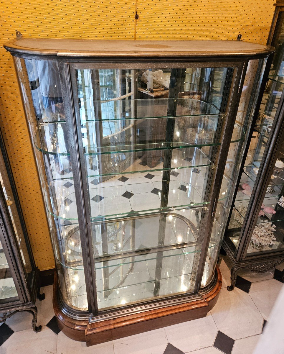 Steel Display Cabinet With Curved Sides. Early 20th Century.-photo-3