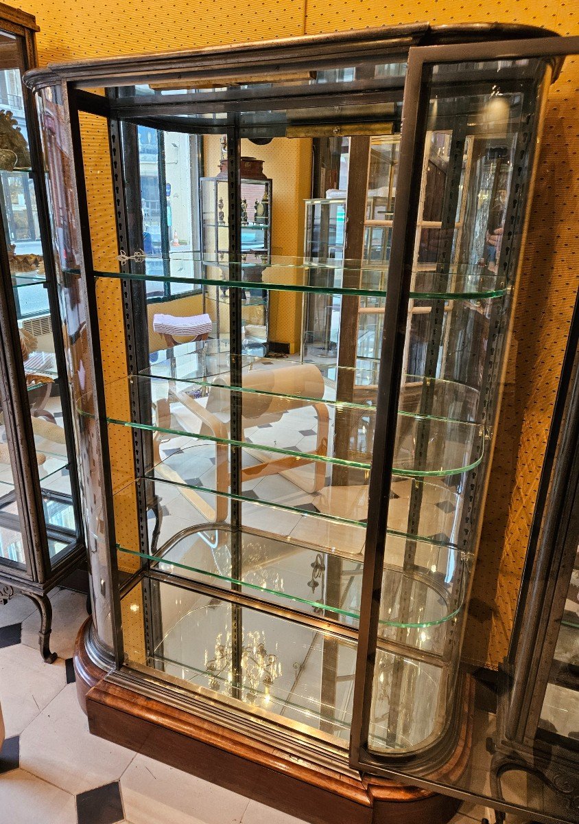 Steel Display Cabinet With Curved Sides. Early 20th Century.-photo-4