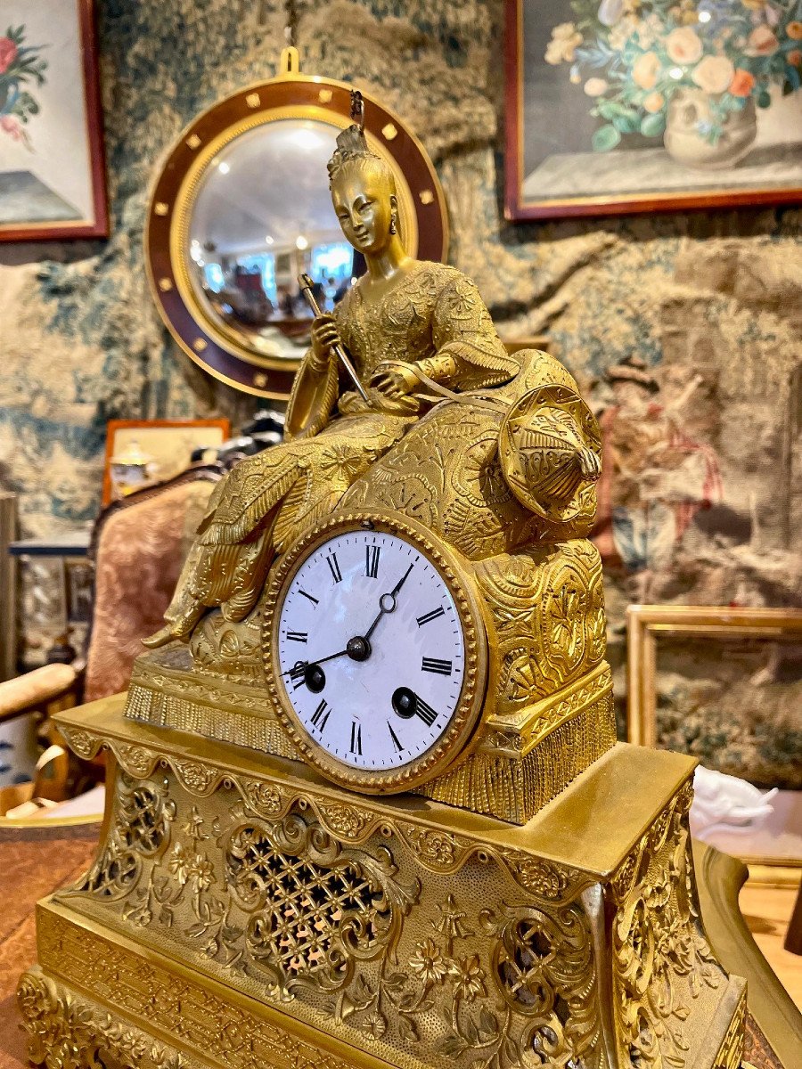 Charming Opium Smoker Clock-photo-3
