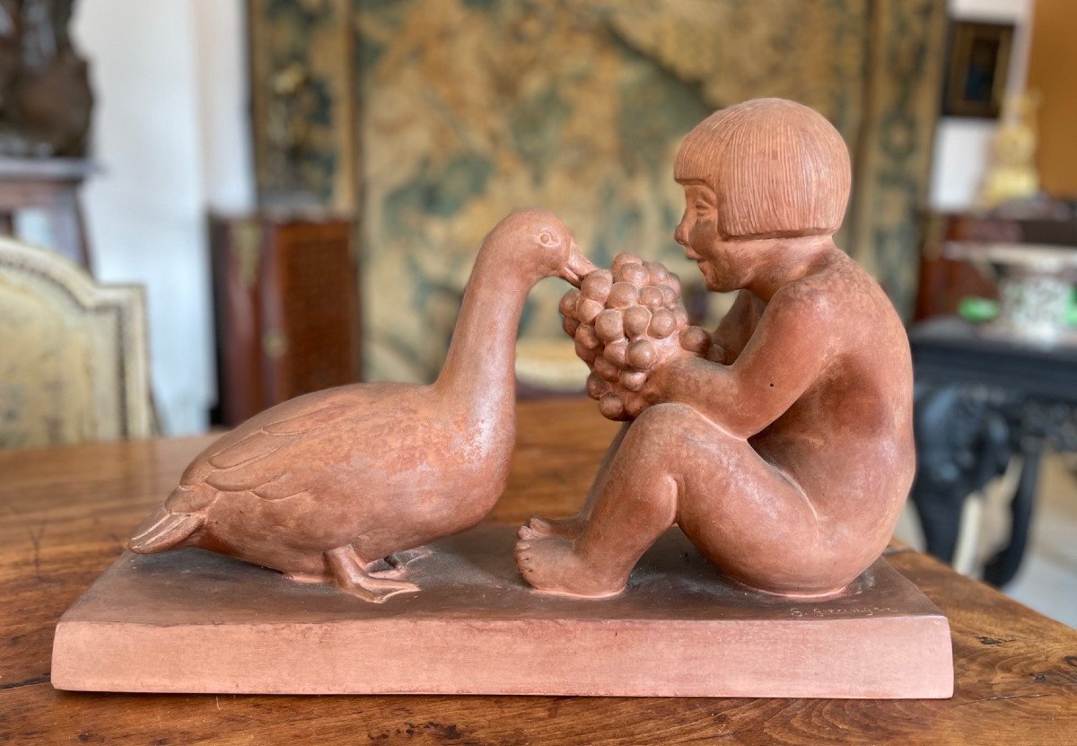 Terre Cuite Art Déco, Enfant à l'Oie, Signée