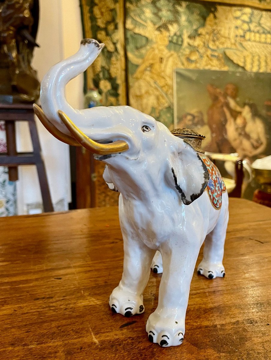 Porcelain Elephant Inkwell-photo-2