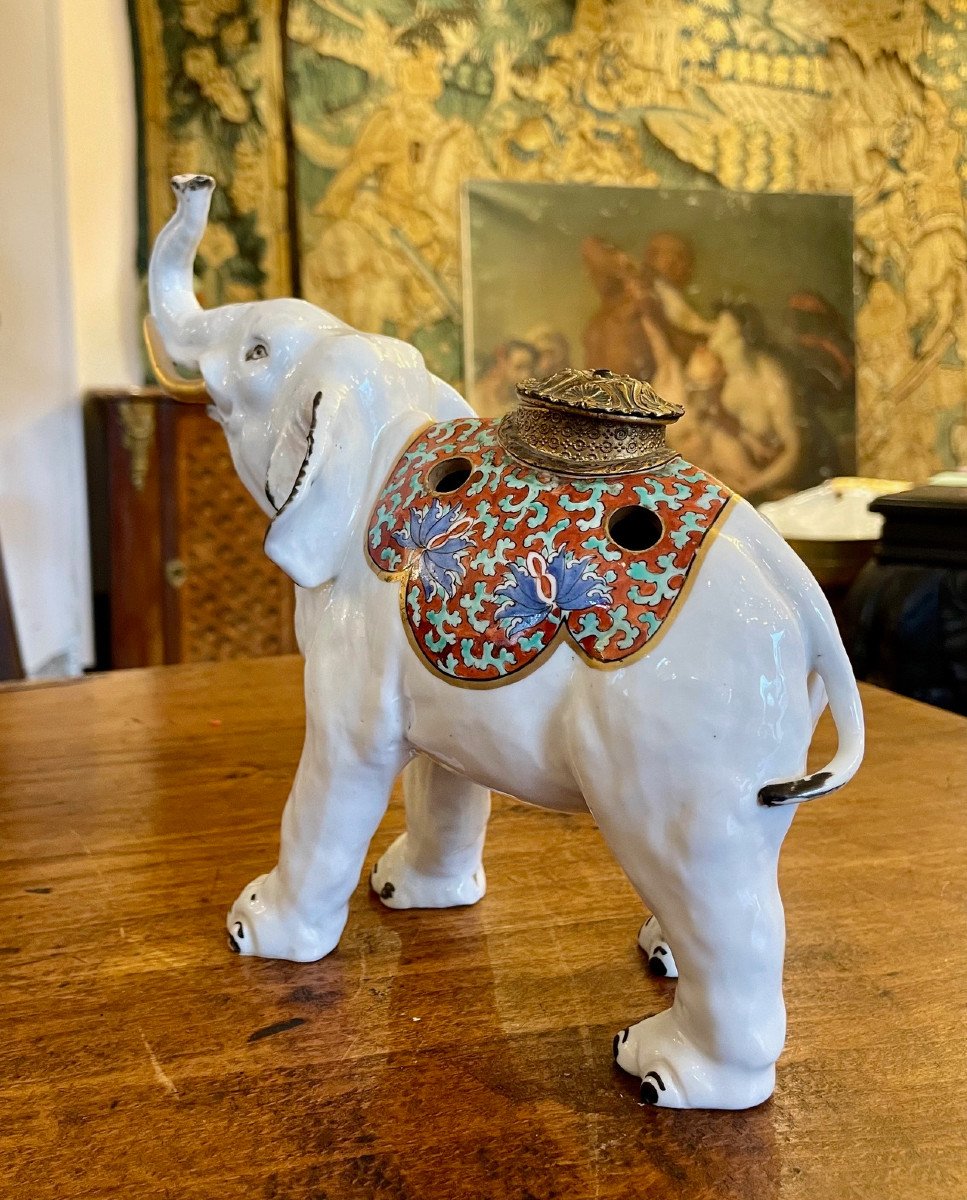 Porcelain Elephant Inkwell-photo-3