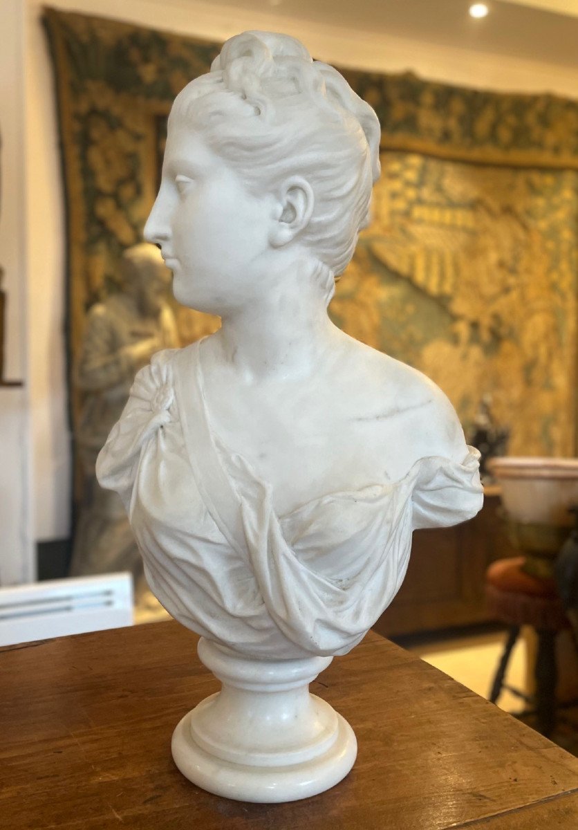 Marble Bust Of A Young Woman-photo-3