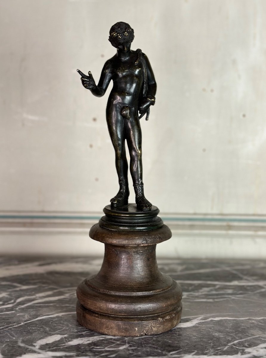 Narcisse, Bronze D’après L’antique Sur Un Socle En Bois, Vers 1880