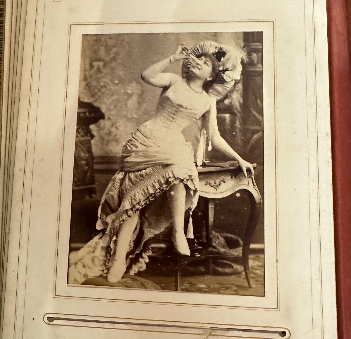 Collection Of 39 Photographs Of Singers, Actresses And Gymnasts Between 1870 And 1880-photo-4