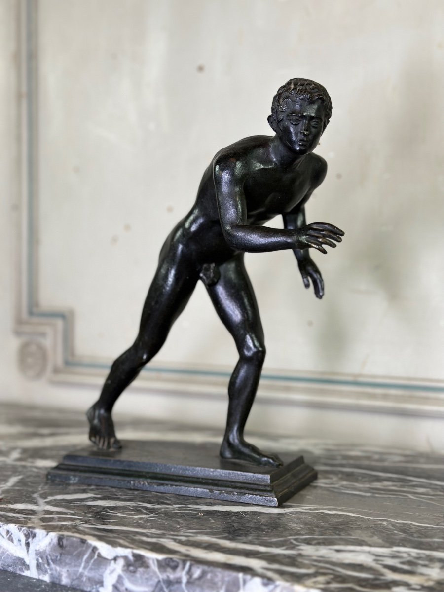 Bronze Grand Tour, One Of The Two Runners From The Villa Des Papyri, Black Patina Circa 1880-photo-2