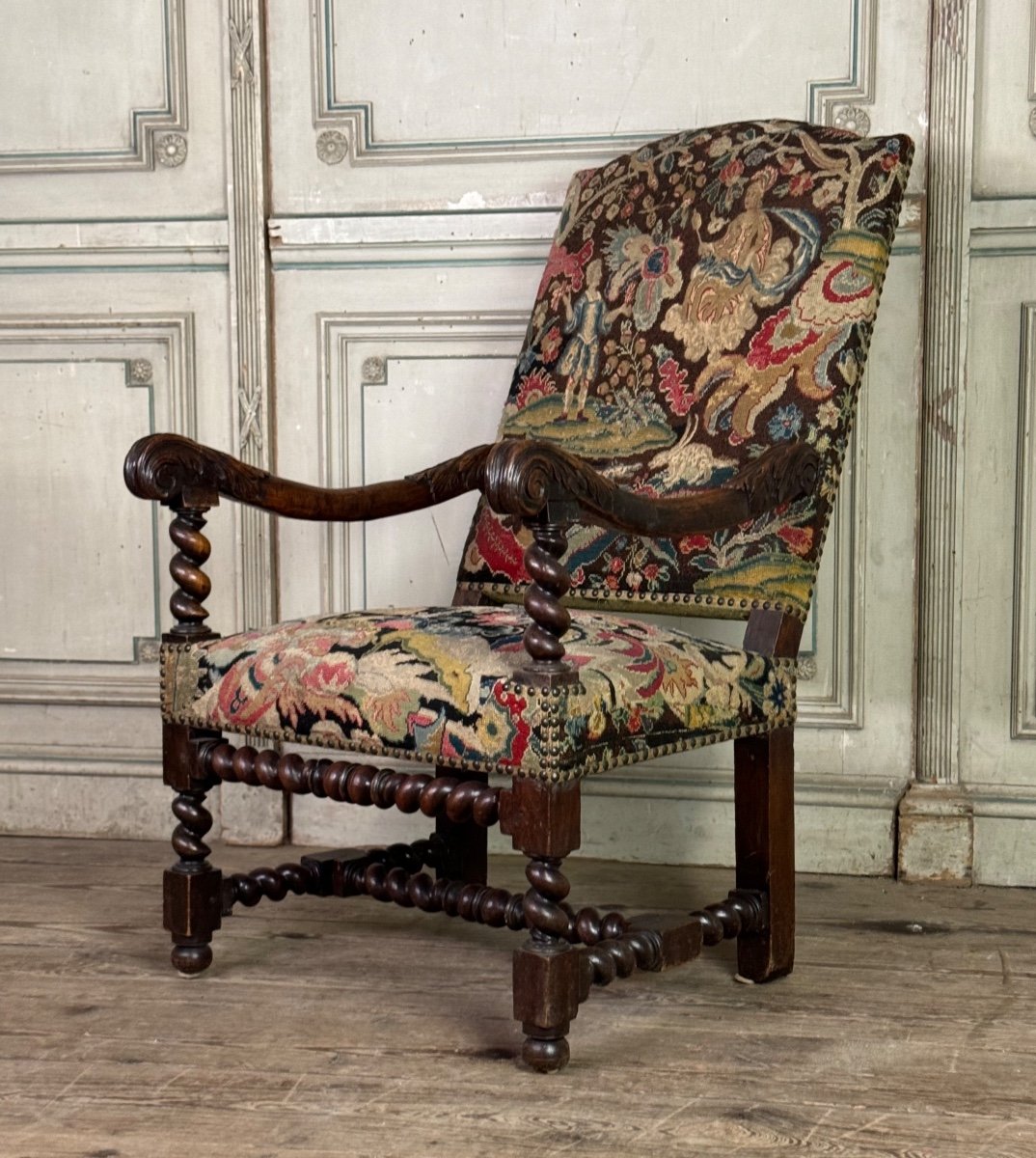 Armchair In Carved Walnut And Tapestry, Late 17th Century