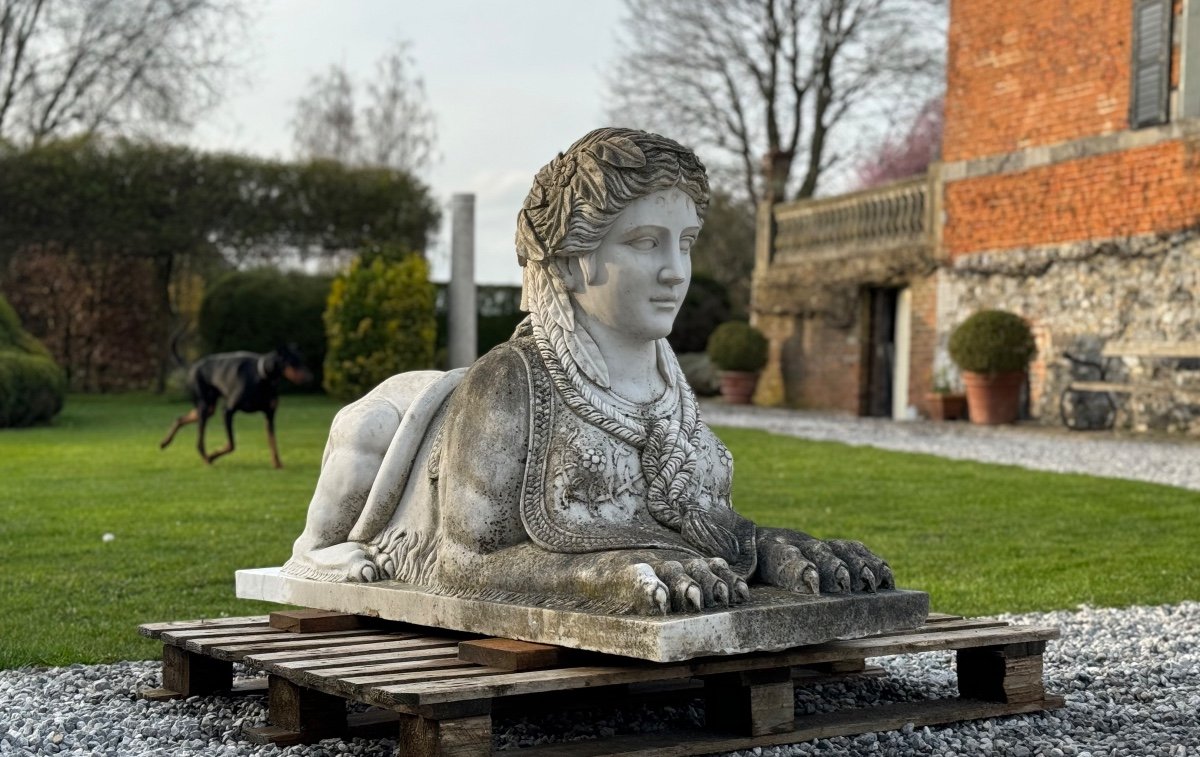 Imposing Pair Of Sphinxes In White Marble 20th Century -photo-4