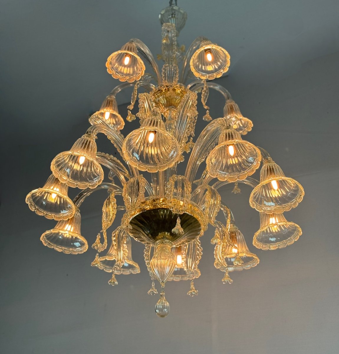 Venetian Chandelier In Golden Murano Glass 15 Lights On Two Levels, Circa 1940