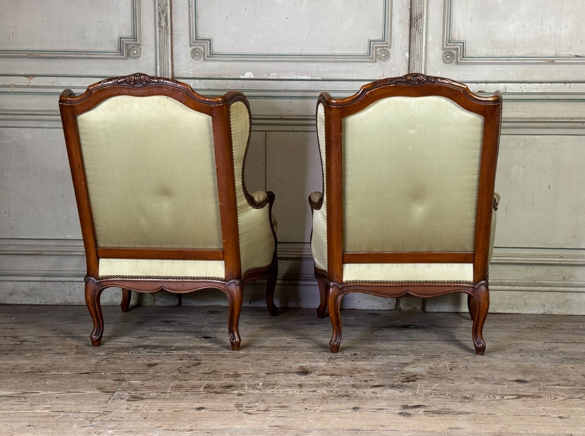 Pair Of Louis XV Style Bergeres In Finely Carved Walnut Around 1920-photo-3