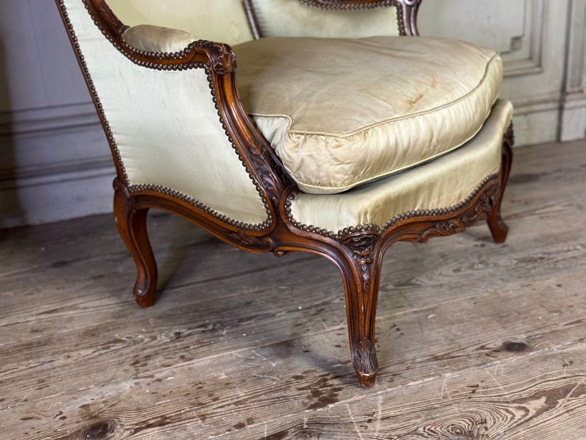 Pair Of Louis XV Style Bergeres In Finely Carved Walnut Around 1920-photo-2