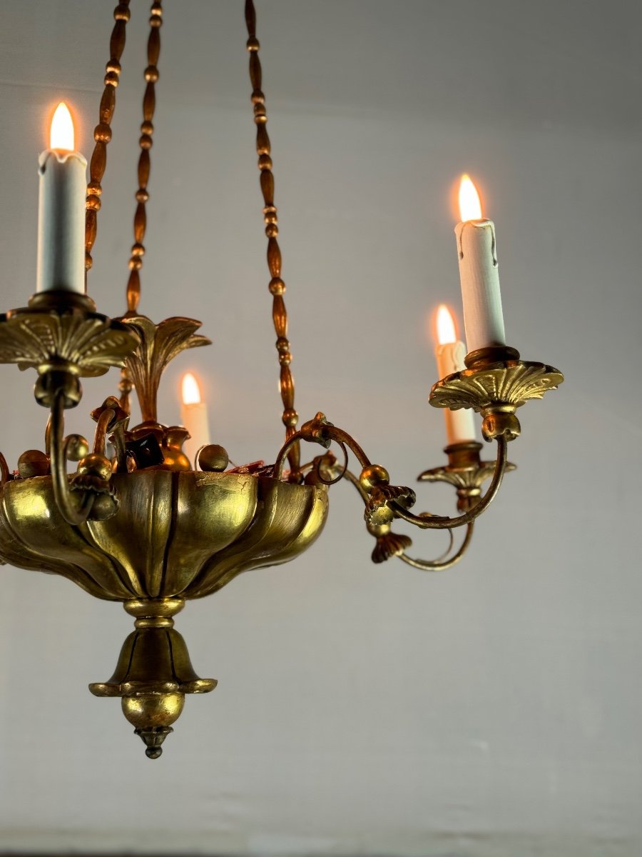 Chandelier In Golden Wood And Brass, Central Europe Circa 1900 -photo-1