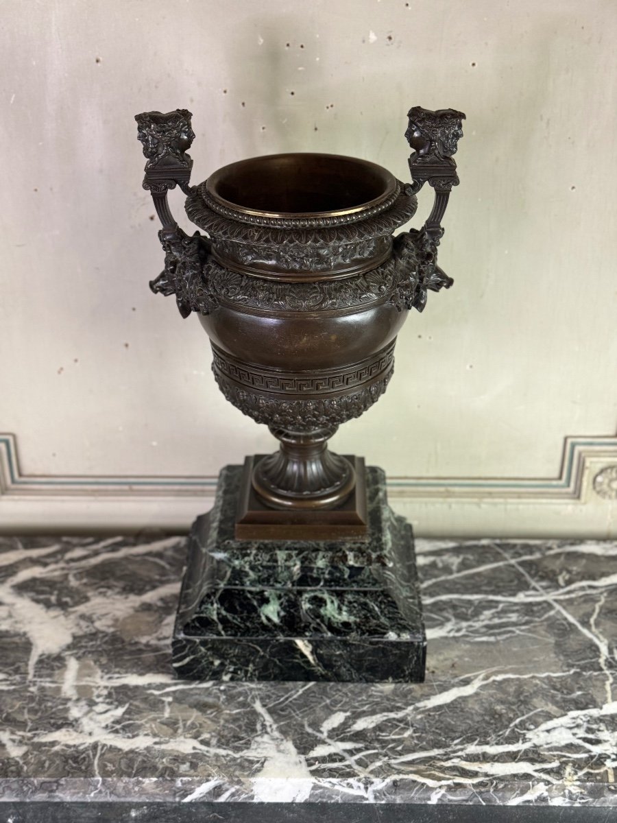 Patinated Bronze Vase With Handles Topped With Two-headed Busts 19th Century -photo-2