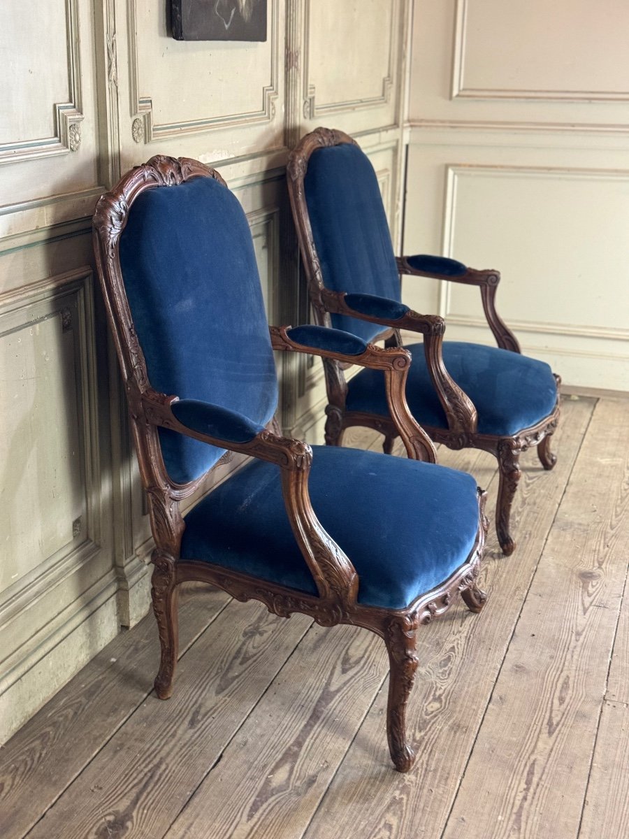 Paire De Fauteuils à La Reine Louis XV En Bois Fruitier Sculpté, Début Du XVIIIème Siècle-photo-7