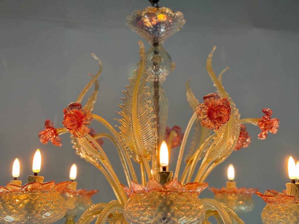 Venetian Chandelier In Opalescent Murano Glass, Gold And Red, 8 Light Arms Circa 1930-photo-3