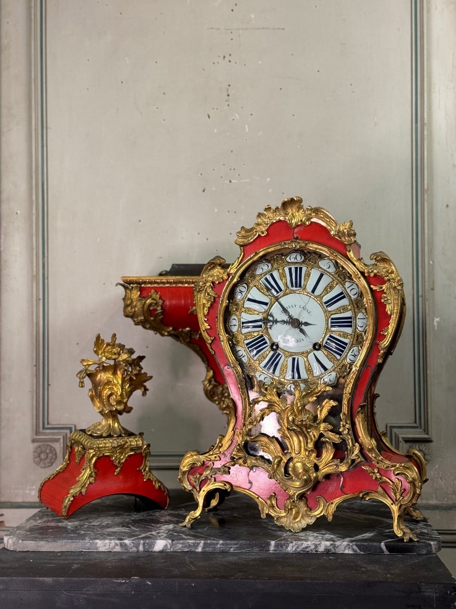 Louis XV Wall Clock And Console In Red Horn, Movement By Bailly l'Aîné, Paris -photo-3