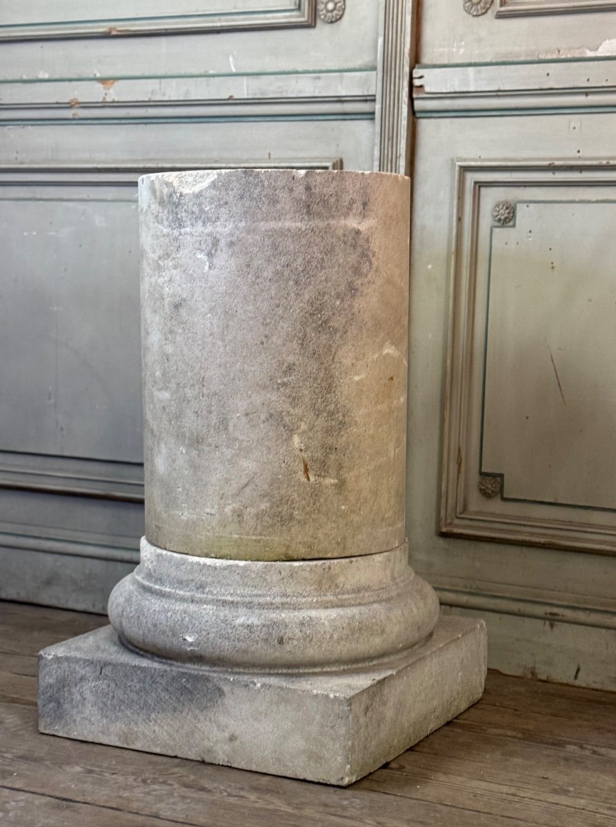 Pair Of Limestone Columns, Circa 1940 -photo-1