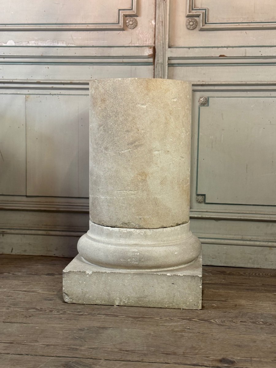 Pair Of Limestone Columns, Circa 1940 -photo-3