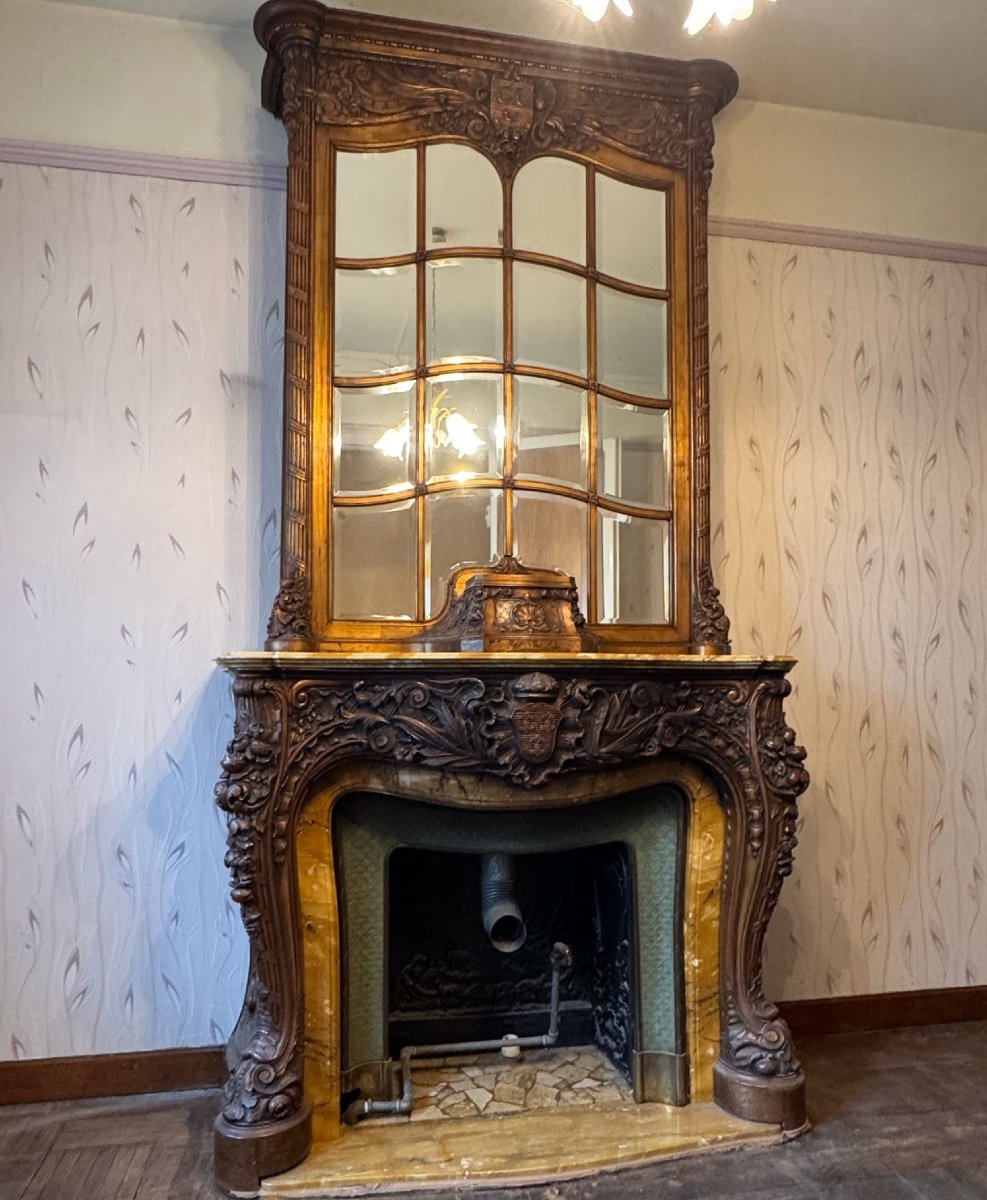 Impressionnante Cheminée Et Son Trumeau En Bois Sculpté Souligné De Marbre Jaune De Sienne -photo-1