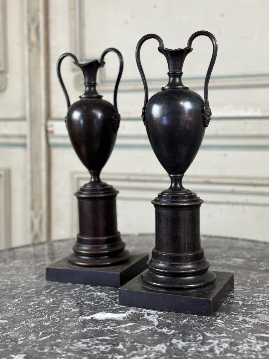 Paire De Vases En Bronze Patine Noire, XIXème Siècle -photo-3