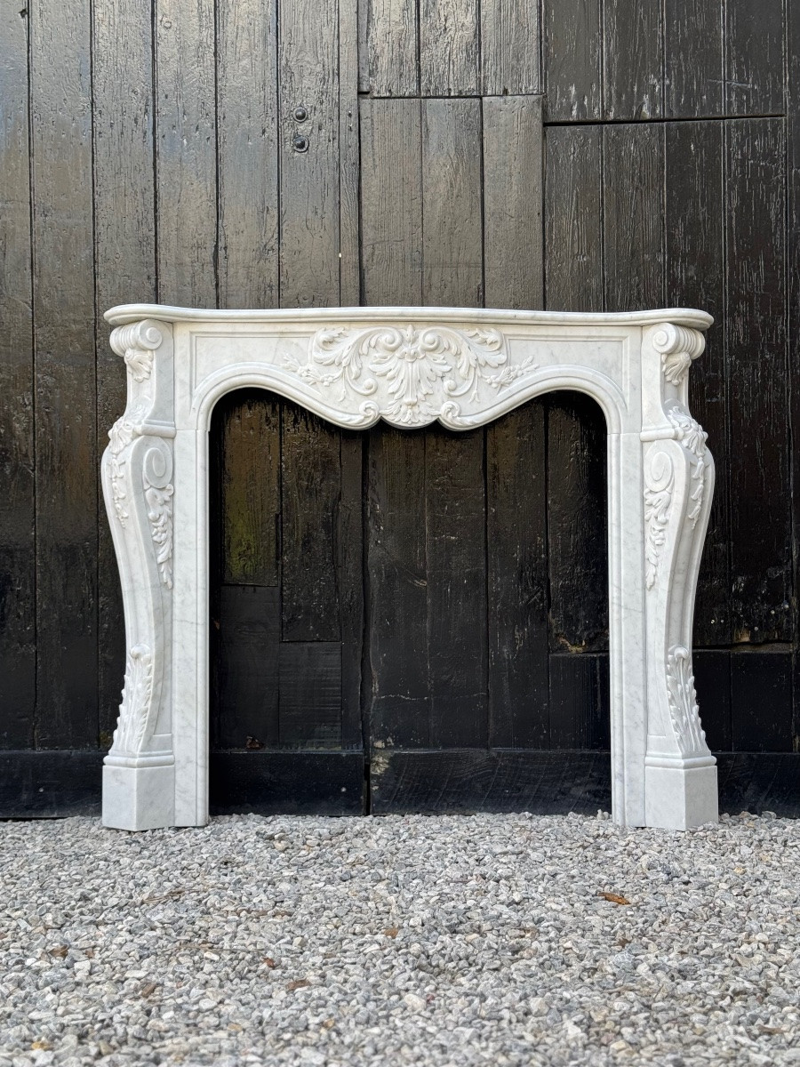 Louis XV Style Fireplace In Carrara Marble, Circa 1980 -photo-2